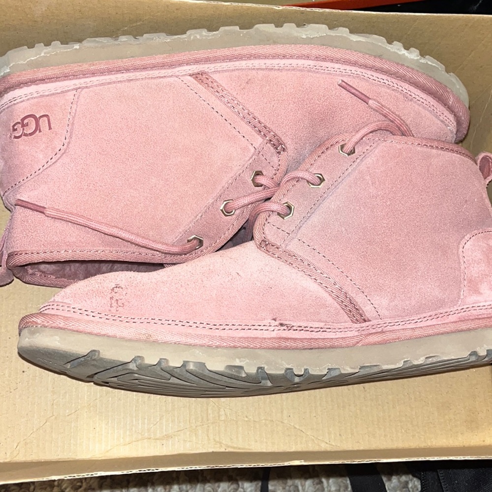 Pink uggs size 9 Women’s